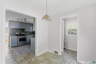 77 Washington St, Manchester, CT 06042 - Photo 15