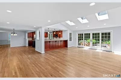 23 Lawton Drive, Simsbury, CT 06070 - Photo 9