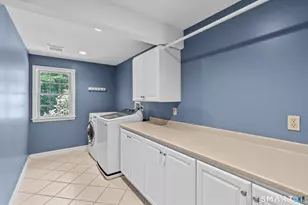 23 Lawton Dr, Simsbury, CT 06070 - Photo 29