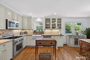 4 Yale St, Norwalk, CT 06851 - Photo 9