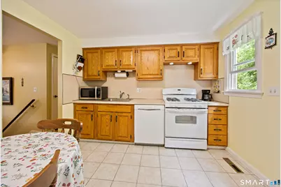 187 Knob Hill Road, Meriden, CT 06451 - Photo 7