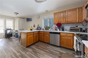 205 Oakbrook Ln, Torrington, CT 06790 - Photo 7