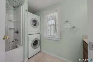 28 Church Ln, East Lyme, CT 06333 - Photo 13