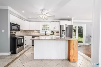 19 Botsford Hill Road, Newtown, CT 06470 - Photo 7