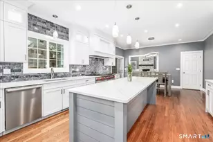 10 Canterbury Ln, Newtown, CT 06482 - Photo 5