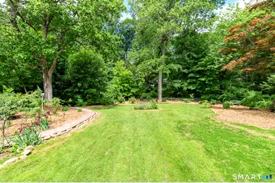 162 Killian Avenue, Trumbull, CT 06611 - Photo 25