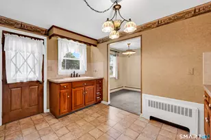 37 Camden St, New Britain, CT 06051 - Photo 5