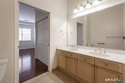 1 King Philip Drive #414, West Hartford, CT 06117 - Photo 17