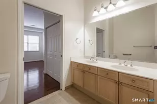 1 King Philip Dr, West Hartford, CT 06117 - Photo 17