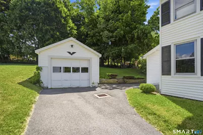 41 Jefferson Avenue, Danbury, CT 06810 - Photo 3