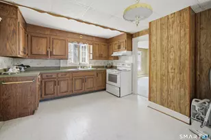 41 Jefferson Ave, Danbury, CT 06810 - Photo 15