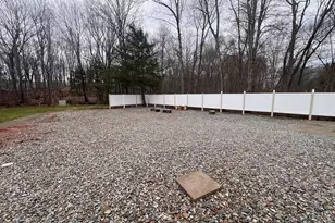 556 Pepper St, Monroe, CT 06468 - Photo 5