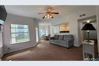 31 High Street #9102, East Hartford, CT 06118 - Photo 5