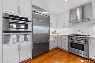 85 Memorial Rd, West Hartford, CT 06107 - Photo 5