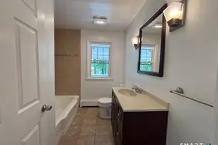 366 Harmony St, Bridgeport, CT 06606 - Photo 11