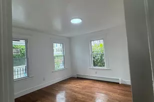 20 Coe St, Waterbury, CT 06704 - Photo 3