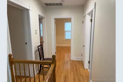 211 Knickerbocker Avenue, Stamford, CT 06907 - Photo 3