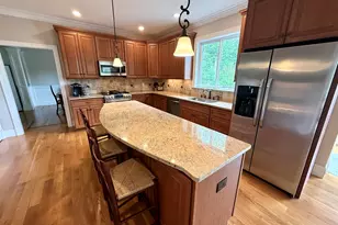 46 Hoseye Coach Rd, Newtown, CT 06470 - Photo 3