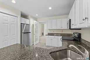 1 Greenwich Ln, Avon, CT 06001 - Photo 7