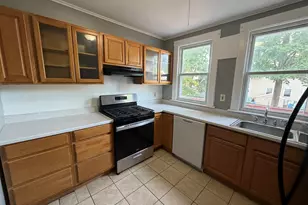 10 Bank St, Manchester, CT 06040 - Photo 5