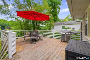 32 Cubles Dr, East Lyme, CT 06357 - Photo 17