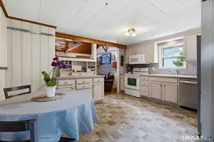 32 Cubles Dr, East Lyme, CT 06357 - Photo 7