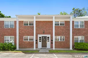 125 Lawn Ave, Stamford, CT 06902 - Photo 1