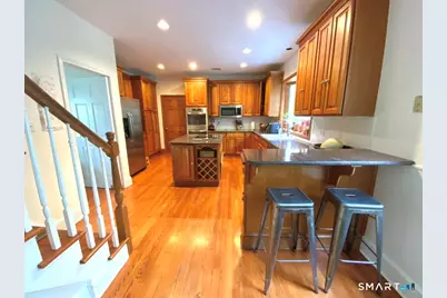 12 Carriage Hill Road, Woodbridge, CT 06525 - Photo 9