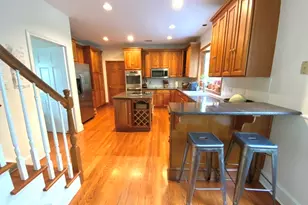12 Carriage Hill Rd, Woodbridge, CT 06525 - Photo 9