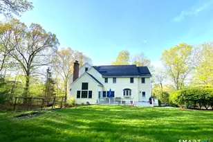 12 Carriage Hill Rd, Woodbridge, CT 06525 - Photo 3