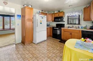 27 McIntosh Ave, Montville, CT 06382 - Photo 7