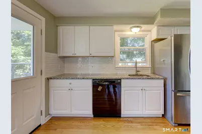 35 Bretton Road, Manchester, CT 06042 - Photo 19