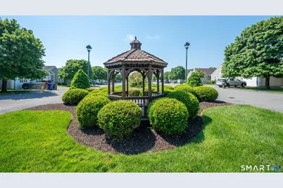 46 Elizabeth Circle #46, Newtown, CT 06482 - Photo 35