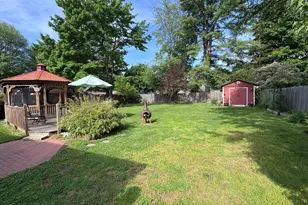 201 Southwest Ave, Windsor Locks, CT 06096 - Photo 17