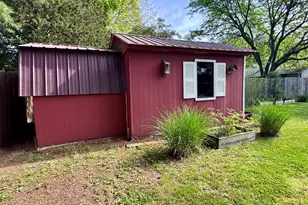 201 Southwest Ave, Windsor Locks, CT 06096 - Photo 29