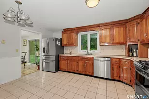44 Haverhill Rd, Trumbull, CT 06611 - Photo 11