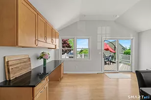 845 Knapps Hwy, Fairfield, CT 06824 - Photo 9
