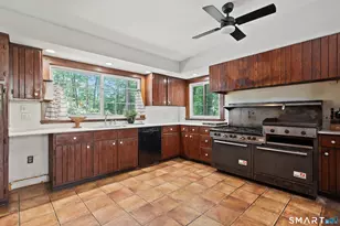 190 Beaver Dam Access Rd, Stratford, CT 06614 - Photo 19