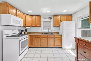 32 Peak Ave, Milford, CT 06460 - Photo 15