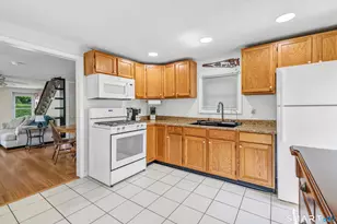 32 Peak Ave, Milford, CT 06460 - Photo 11