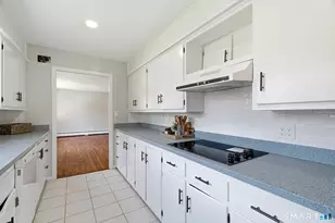21 Tower Ave, Groton, CT 06340 - Photo 13