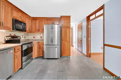 29 Burr Road, Bloomfield, CT 06002 - Photo 19