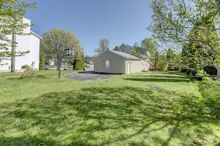 31 Augustyn Ct, Torrington, CT 06790 - Photo 3