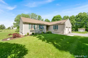 32 Kibbe Rd, Ellington, CT 06029 - Photo 3