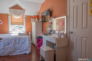 1184 Lindley St, Bridgeport, CT 06606 - Photo 17