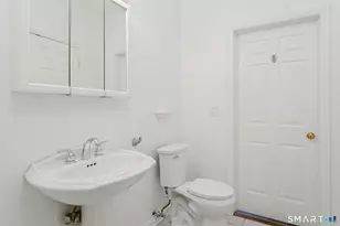 192 Frenchtown Rd, Bridgeport, CT 06606 - Photo 21