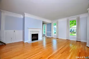 18 Cavendish Pl, Avon, CT 06001 - Photo 5