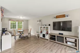 18 Richard Ln, Bloomfield, CT 06002 - Photo 5