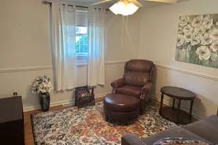 21 Parklawn Cir, Waterbury, CT 06708 - Photo 7