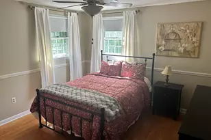 21 Parklawn Cir, Waterbury, CT 06708 - Photo 5